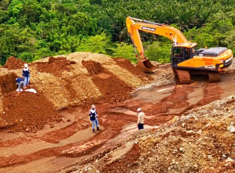 Excavation activity on a mineral site